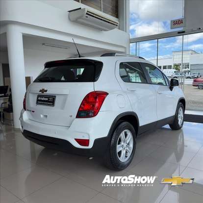 CHEVROLET-TRACKER-2018