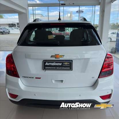 CHEVROLET-TRACKER-2018
