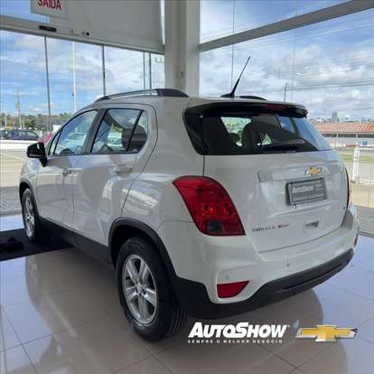 CHEVROLET-TRACKER-2018