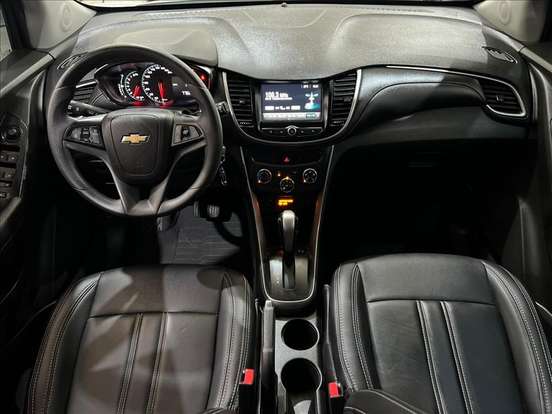 CHEVROLET-TRACKER-2017