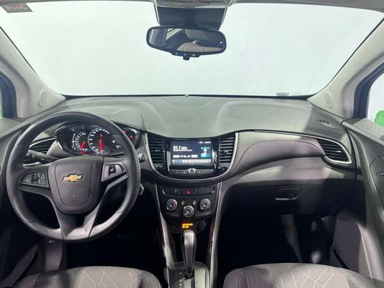 CHEVROLET-TRACKER-2019