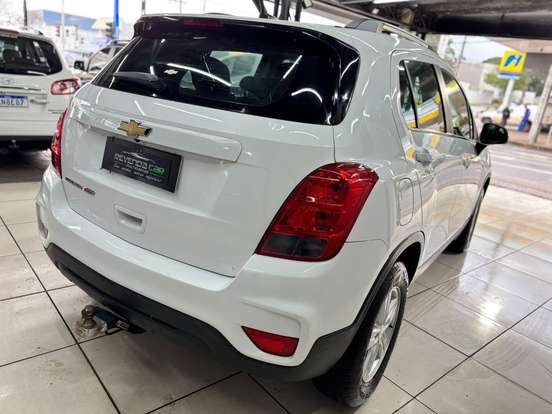 CHEVROLET-TRACKER-2017