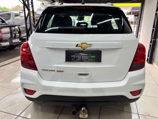 CHEVROLET-TRACKER-2017