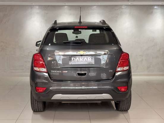 CHEVROLET-TRACKER-2017