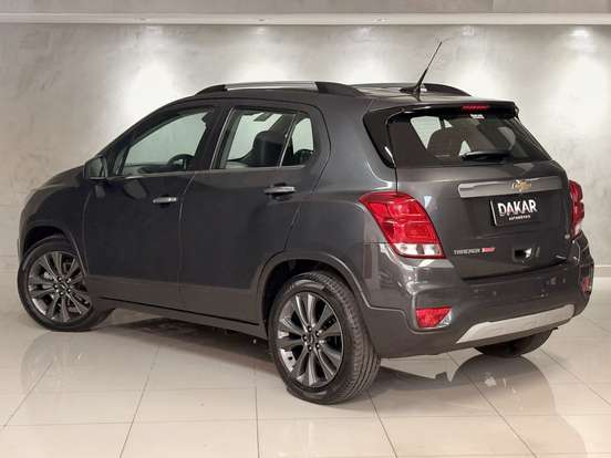 CHEVROLET-TRACKER-2017