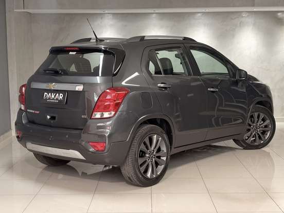 CHEVROLET-TRACKER-2017