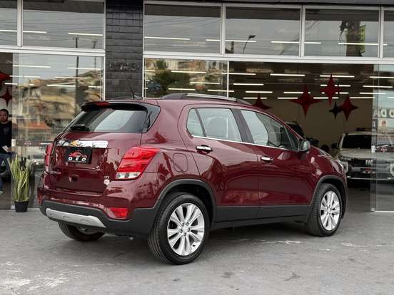 CHEVROLET-TRACKER-2016