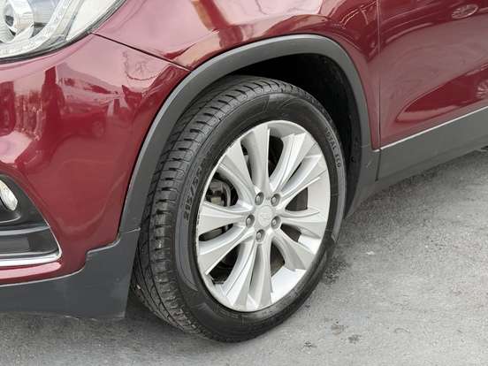 CHEVROLET-TRACKER-2016