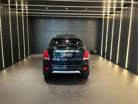 CHEVROLET-TRACKER-2017