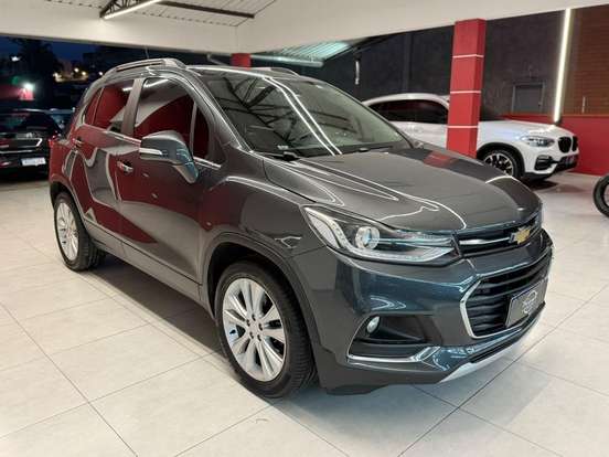 CHEVROLET-TRACKER-2017