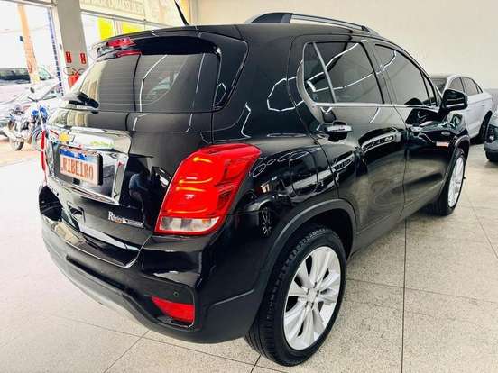 CHEVROLET-TRACKER-2017