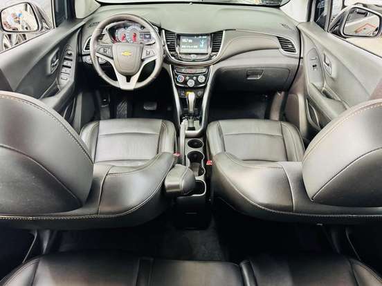 CHEVROLET-TRACKER-2017