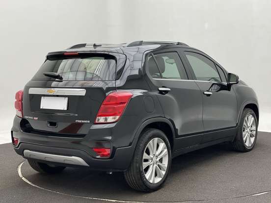 CHEVROLET-TRACKER-2019