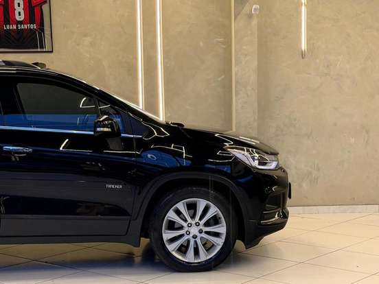 CHEVROLET-TRACKER-2018