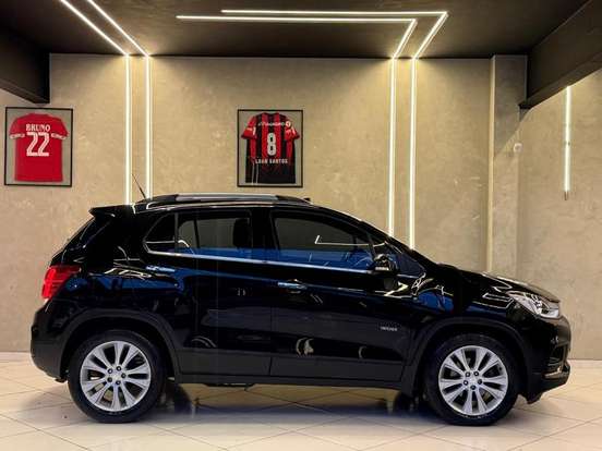 CHEVROLET-TRACKER-2018