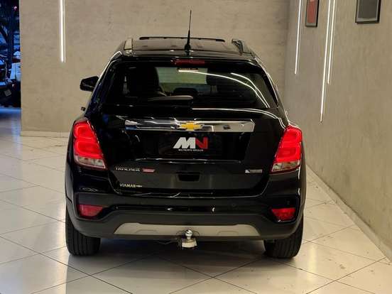 CHEVROLET-TRACKER-2018