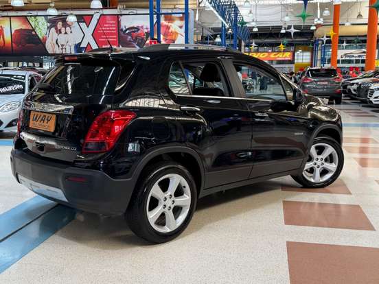 CHEVROLET-TRACKER-2015