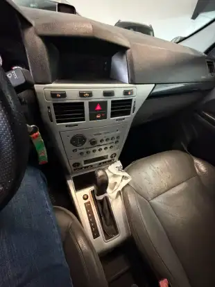 CHEVROLET-VECTRA-2011