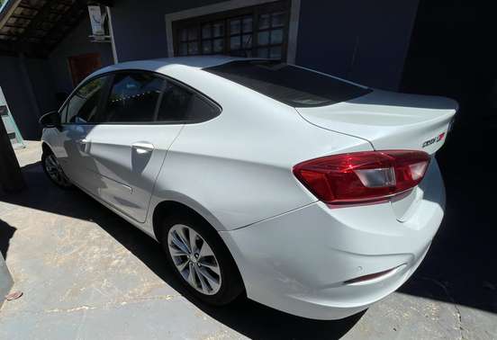 CHEVROLET-CRUZE-2018