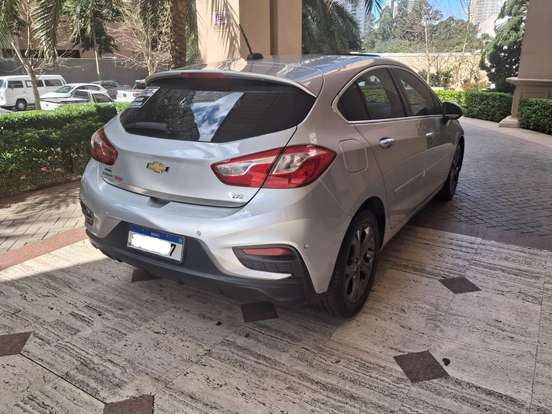 CHEVROLET-CRUZE-2018