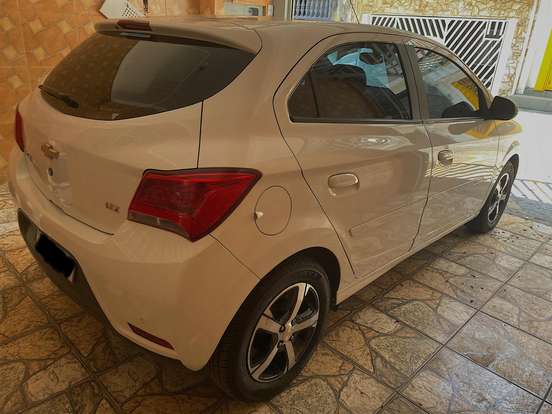 CHEVROLET-ONIX-2017