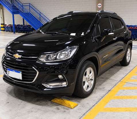 CHEVROLET-TRACKER-2017