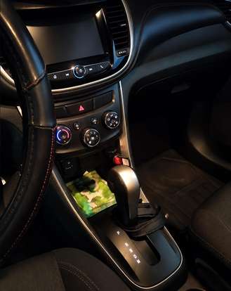 CHEVROLET-TRACKER-2017