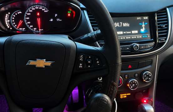 CHEVROLET-TRACKER-2017