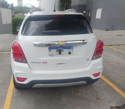 CHEVROLET-TRACKER-2016