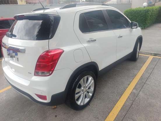 CHEVROLET-TRACKER-2016