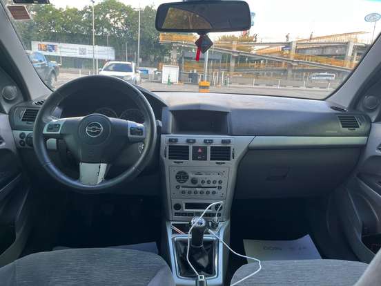 CHEVROLET-VECTRA-2.0 MPFI ELEGANCE 8V FLEX 4P MANUAL CHEVROLET-VECTRA-2011