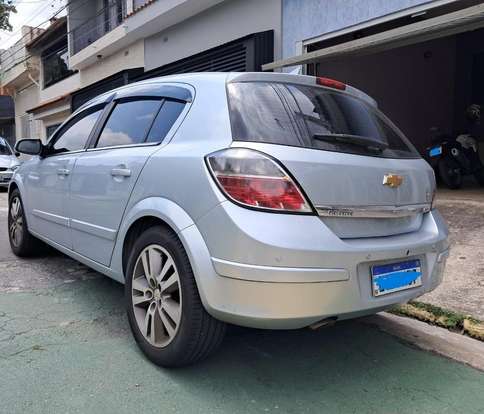CHEVROLET-VECTRA-2011