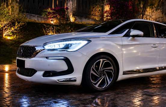 CITROËN-DS5-1.6 THP GASOLINA SO CHIC BVA CITROËN-DS5-2015