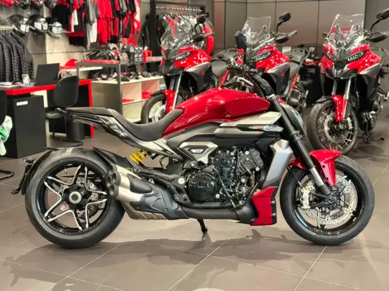 DUCATI XDIAVEL V4 
