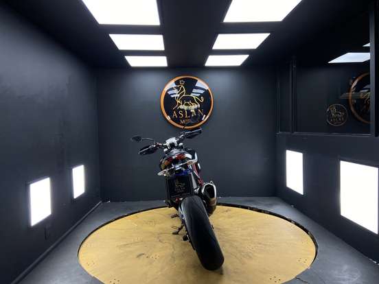 DUCATI-HYPERMOTARD 821-2014