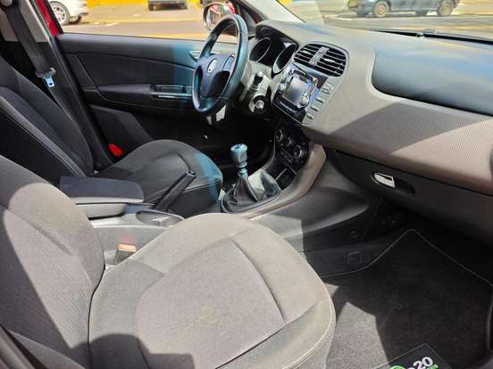 FIAT-BRAVO-1.8 ESSENCE 16V FLEX 4P MANUAL FIAT-BRAVO-2015