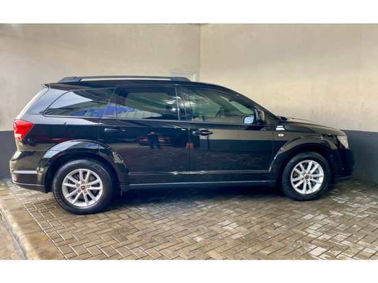 FIAT-FREEMONT-2.4 PRECISION 16V GASOLINA 4P AUTOMÁTICO FIAT-FREEMONT-2014