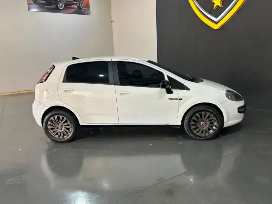 FIAT-PUNTO-1.4 ATTRACTIVE 8V FLEX 4P MANUAL FIAT-PUNTO-2015