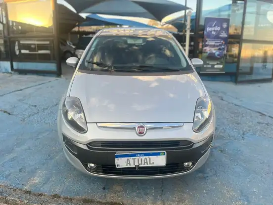 FIAT-PUNTO-1.6 ESSENCE 16V FLEX 4P AUTOMATIZADO FIAT-PUNTO-2015