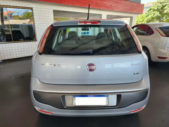 FIAT-PUNTO-1.6 ESSENCE 16V FLEX 4P MANUAL FIAT-PUNTO-2013