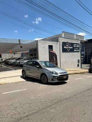 FIAT PUNTO 1.8 BLACKMOTION 16V FLEX 4P MANUAL