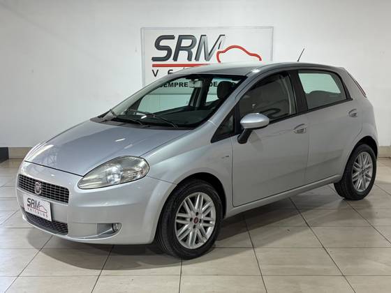 FIAT PUNTO 1.8 ESSENCE 16V FLEX 4P AUTOMATIZADO