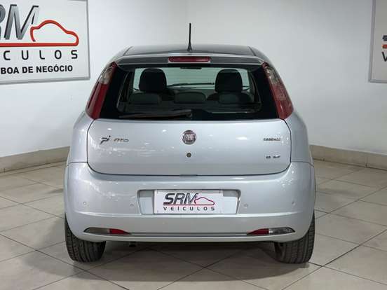 FIAT-PUNTO-1.8 ESSENCE 16V FLEX 4P AUTOMATIZADO FIAT-PUNTO-2012