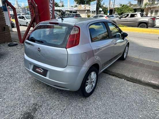 FIAT-PUNTO-2012