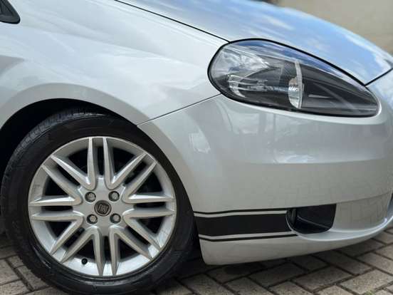 FIAT-PUNTO-1.8 SPORTING 16V FLEX 4P AUTOMATIZADO FIAT-PUNTO-2012