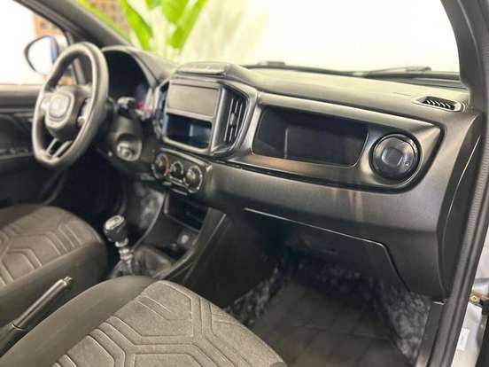FIAT-STRADA-2024