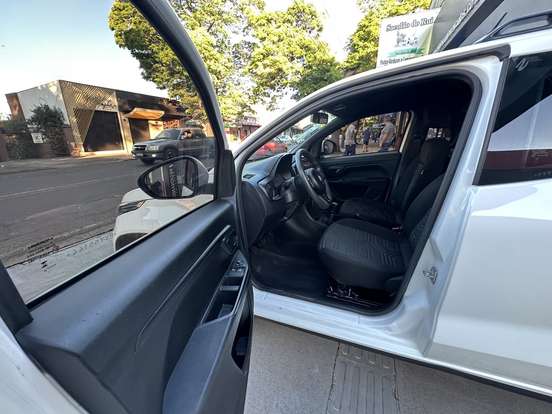 FIAT-STRADA-1.3 FIREFLY FLEX FREEDOM CS MANUAL FIAT-STRADA-2023