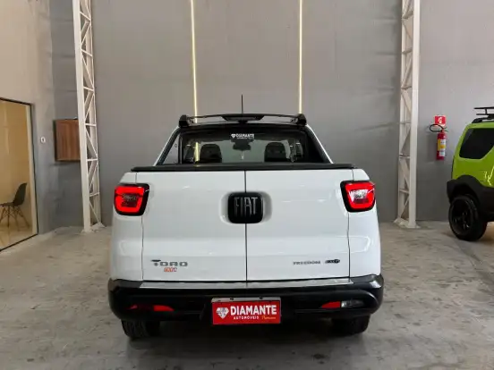FIAT-TORO-1.8 16V EVO FLEX FREEDOM AT6 FIAT-TORO-2016