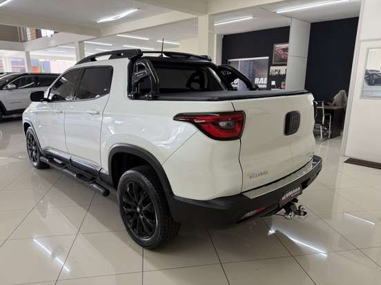 FIAT-TORO-1.3 TURBO 270 FLEX VOLCANO AT6 FIAT-TORO-2023