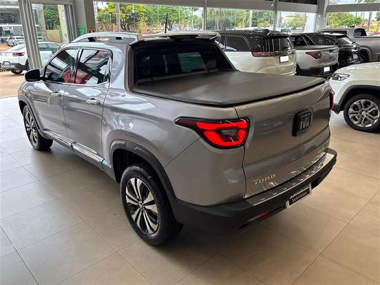 FIAT-TORO-2023